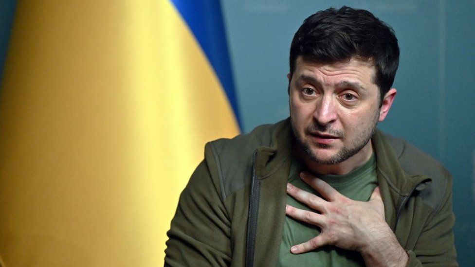 Zelensky konfirmon armëpushimin në dy qytete, u bën thirrje atyre që munden të ‘qëndrojnë dhe të luftojnë’