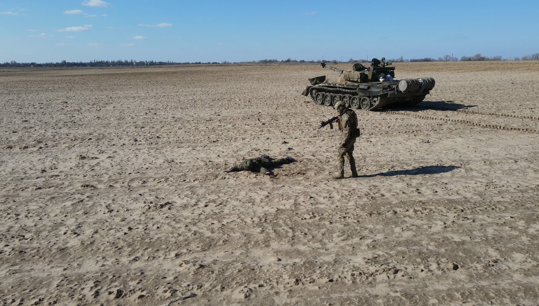 Momenti kur ushtari rus dorëzon tankun për 10 mijë dollarë dhe nënshtetësinë ukrainase