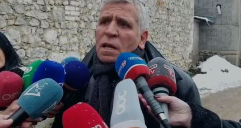 Nuse e vjehërr të përgjakura në banesë, kryeplaku i fshatit: Gjetëm protezën e dhëmbëve në oborr