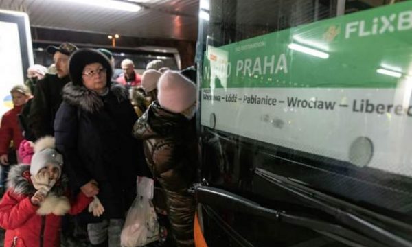 Problemet e para me refugjatët ukrainas, Çekia pranë mbylljes së dyerve