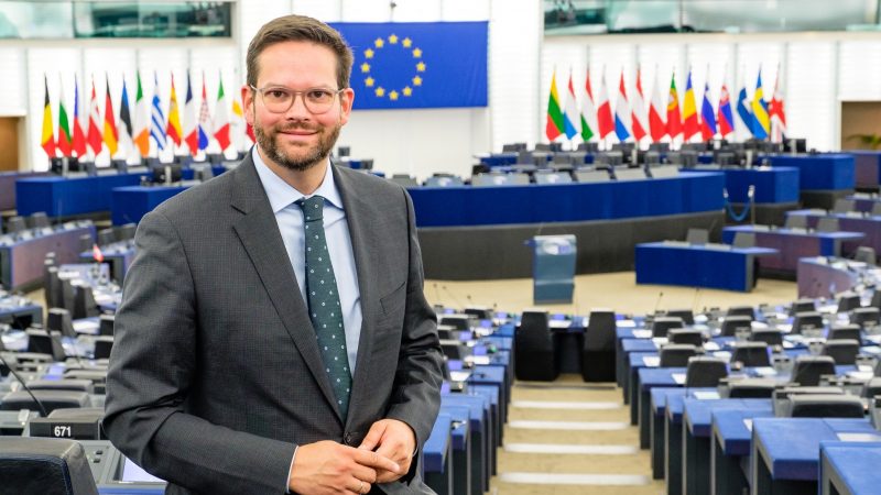 Eurodeputeti austriak: Admiroj durimin e kosovarëve për mosliberalizimin e vizave