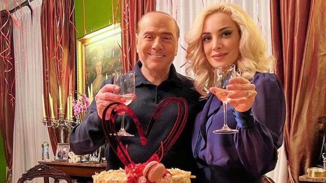 Berlusconi i jep fund beqarisë me partneren 53 vite më të re, dalin detaje nga ceremonia