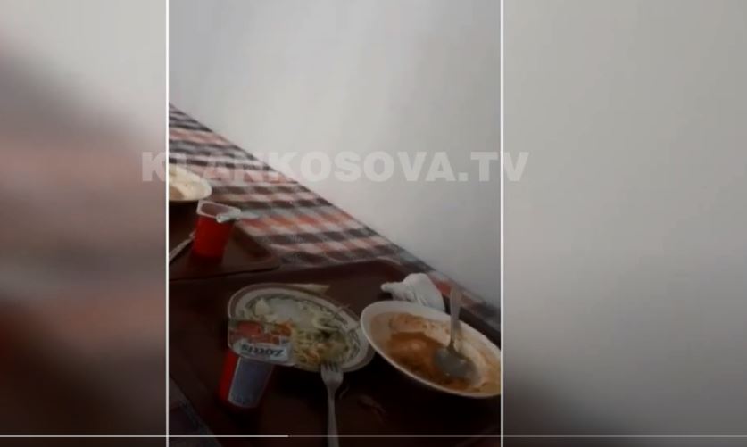 QKUK, menza u shërben gjellë, pa bukë, punëtorëve (VIDEO)