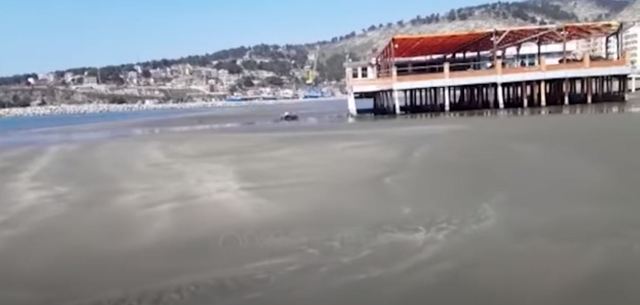 Shëngjinit i “ikën” deti