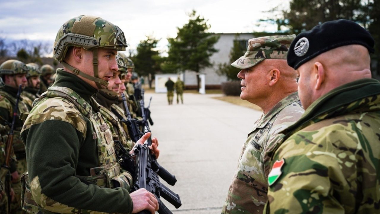 NATO ndihet në rrezik, do të shtojë praninë e ushtarëve në vendet e lindjes