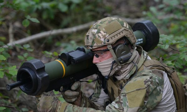 Gjermania ia dërgon Ukrainës mbi 2 mijë armë anti-tank “Matador”