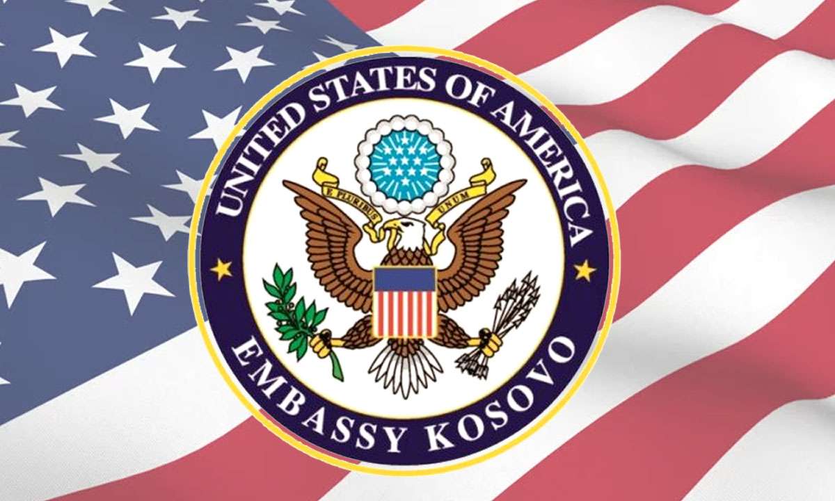 Ambasada Amerikane: Presim angazhim në dialogun Kosovë-Serbi, lufta në Ukrainë tregon urgjencën për integrimin e Ballkanit Perëndimor