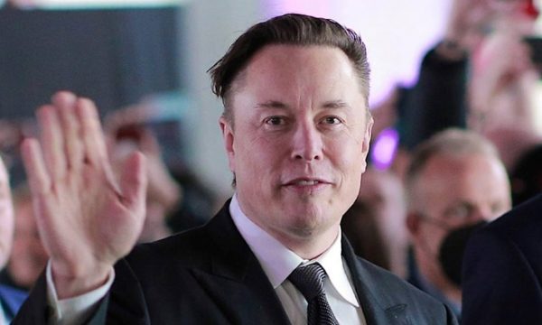 Elon Musk dëshiron ta hapë një rrjet të ri social