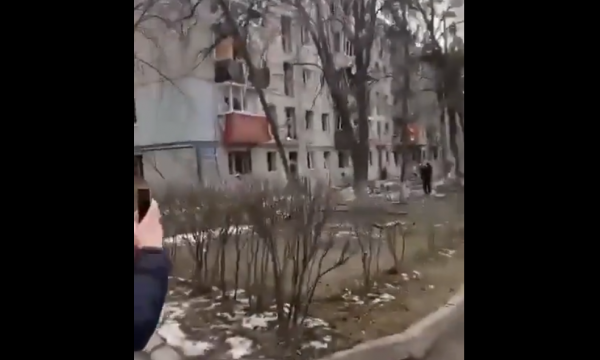PAMJE TË RËNDA të civilëve të vrarë pas bombardimeve në Kharkiv
