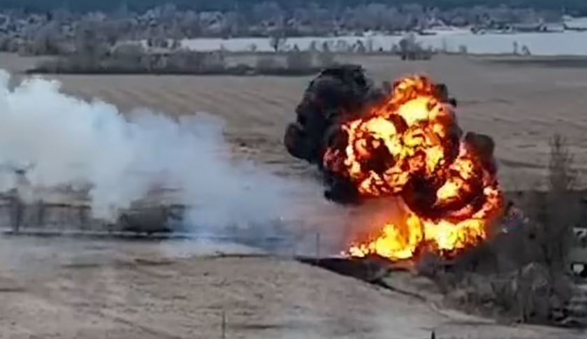 Momenti kur forcat ukrainase rrëzojnë helikopterin rus