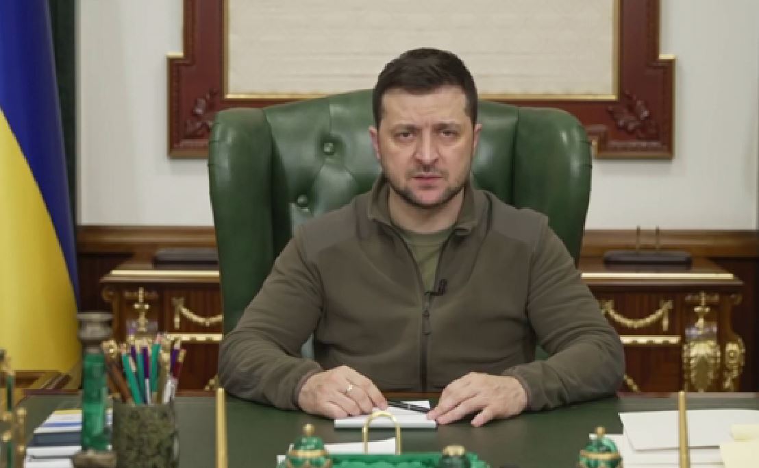 Zelensky akuzon Rusinë për gjenocid pas bombardimit të spitalit