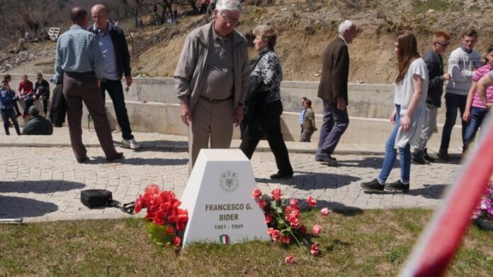 Tre ushtarët e huaj në UÇK, që ranë dëshmorë në Betejën e Koshares