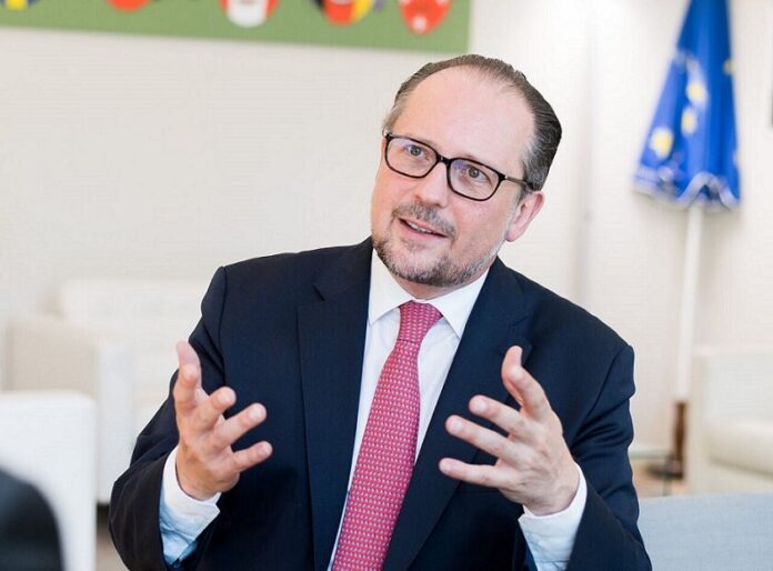 Ministri i jashtëm austriak kërkon liberalizim sa më të shpejtë të vizave për Kosovën