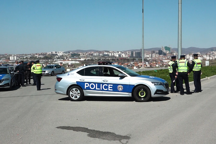 Policia me aktivitete për sigurinë rrugore, apelohet për vendosje të rripit gjatë lëvizjes me veturë