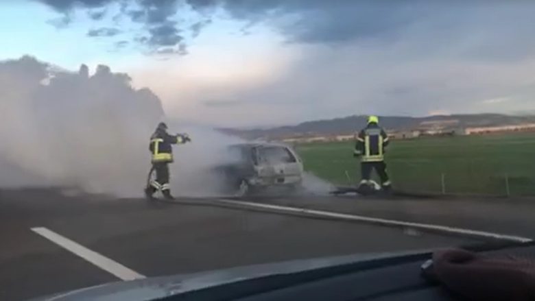 Shkrumb e hi, digjet vetura në autostradën “Arbën Xhaferi”