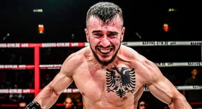 I frymëzuar nga Mike Tyson, rrëfehet boksier shqiptar, i riu që sfidon djalin e Arkanit