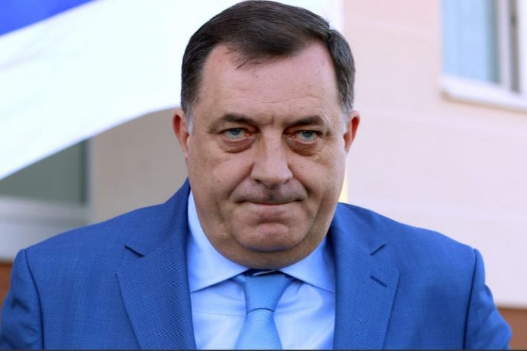 Dodik kërkon ndihmën e Rusisë për t’i shpëtuar arrestimit