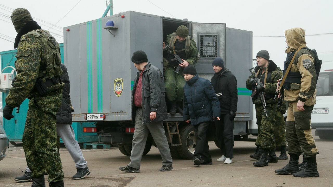 Ukraina dhe Rusia shkëmbejnë të burgosurit