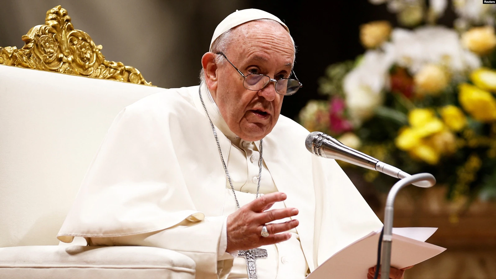 Papa Françesku dëshiron të diskutojë me Putinin për Ukrainën