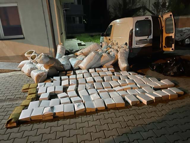 Policia kufitare kap mbi 600 kg duhan të papërpunuar