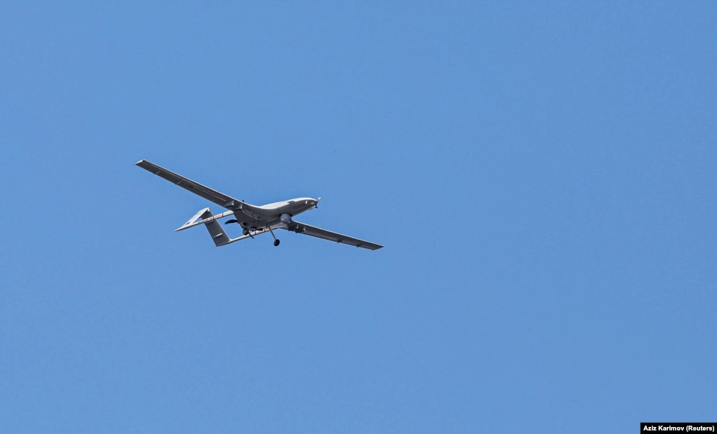 Çfarë është droni “Bayraktar”, sa mund të qndrojë në qiell