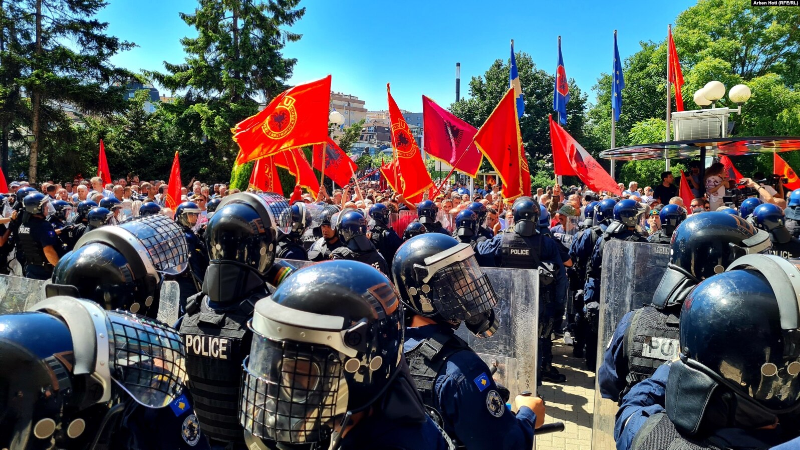 Përfundon protesta e veteranëve, nesër takohen me Kurtin