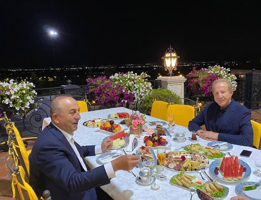 Kryediplomati turk, mysafir në shtëpinë e Pacollit