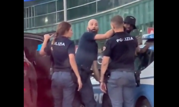 Bakayoko ndalohet dhe kontrollohet nga policia italiane, ky ishte reagimi kur e kuptuan se kush është