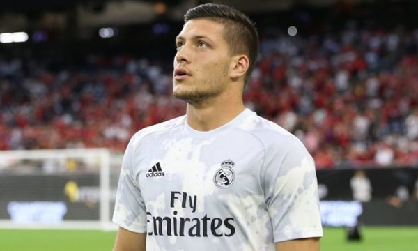 Jovic largohet përfundimisht nga Real Madridi, niset drejt Italisë për të kompletuar transferimin