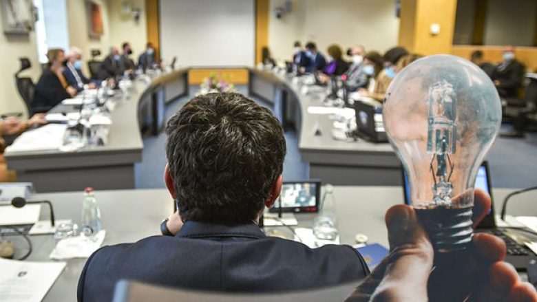 ​Dimër i vështirë për energjinë, pakënaqësi me përgatitjen e qeverisë