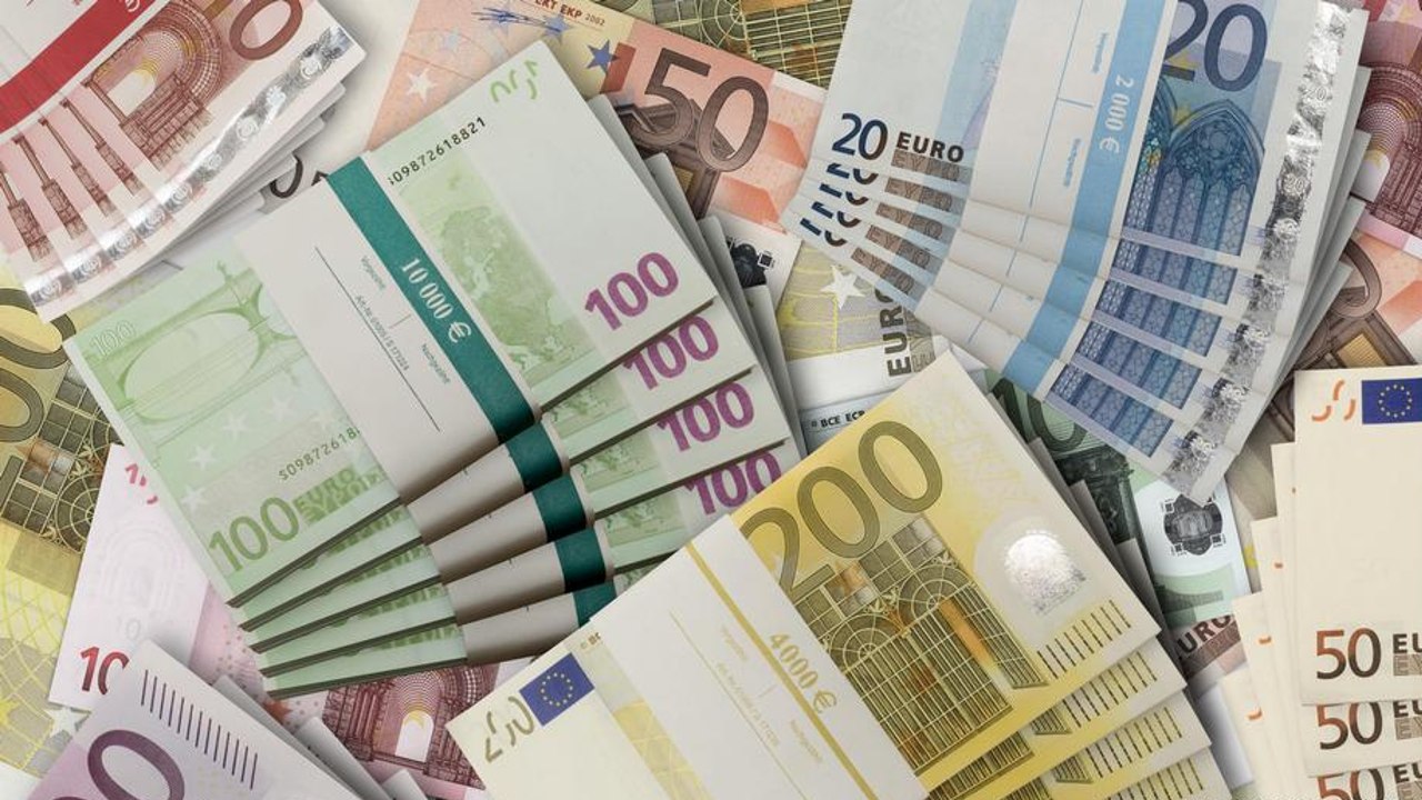 BQK: Euro do të jetë e vetmja valutë për pagesa në Republikën e Kosovës