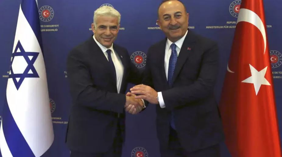 Turqia dhe Izraeli shënojnë një moment historik, rivendosin lidhje të plota diplomatike