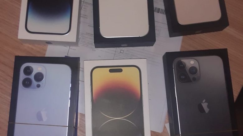 Konfiskohen 10 “Iphone 14” të kontrabanduara