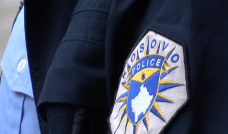Sulmohet një veturë e Policisë në Zveçan e një në Mitrovicë të Veriut