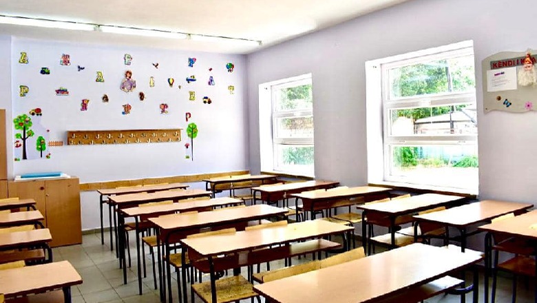 Ministria e Arsimit propozon pagesë avancë për mësimdhënësit që i zëvendësojnë orët e humbura