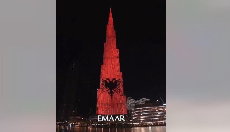 “Burj Khalifa” ndriçohet me flamurin shqiptar