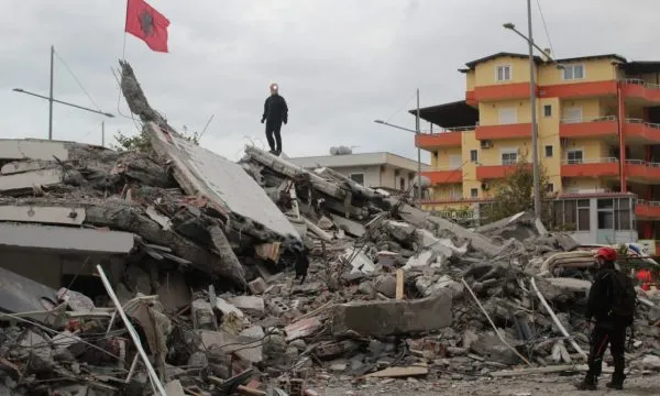 Probleme me strehim edhe tre vjet pas tërmetit shkatërrues në Shqipëri