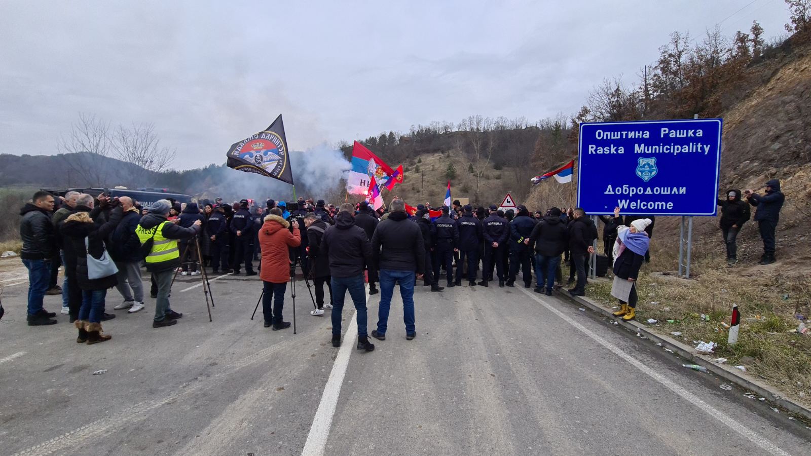 Protestë në anën serbe të Jarinjës në mbështetje të serbëve të Kosovës