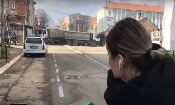 Po zhvillonte lidhje direkte, sulmohet gazetarja në Mitrovicë
