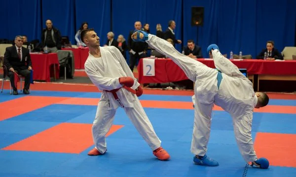 Vazhdon diskriminimi i sportistëve kosovarë, karateistët nuk lejohen të marrin pjesë në Evropian