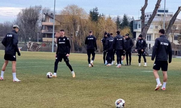 Futbollistët kosovar i nisin përgatitjet me Rapidin