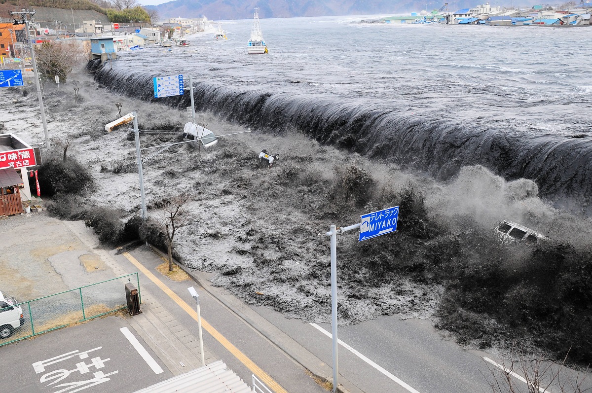 Tërmete të fuqishme në Japoni, lëshohen paralajmërime për cunami