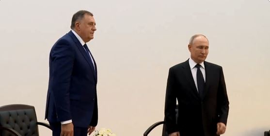 Putin i jep urdhrin e meritës të Rusisë, Dodikut