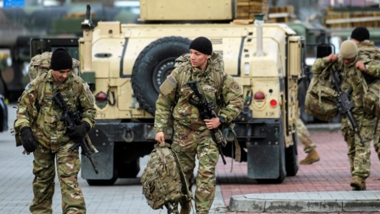 SHBA-ja i reagon Macronit: Nuk do të dërgojmë ushtarë për të luftuar në Ukrainë