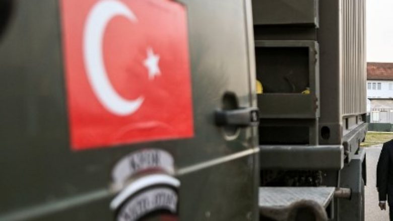 Në Kosovë arrin një kontingjent i ri i ushtarëve turk në kuadër të KFOR-it