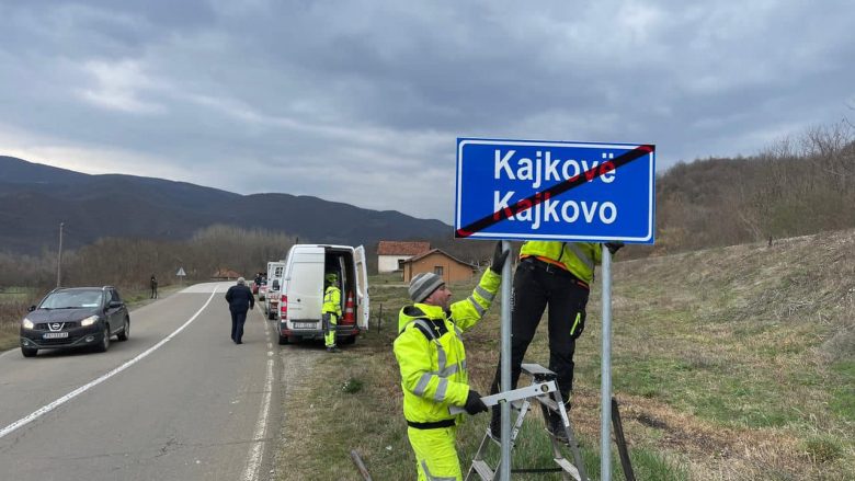 Dëmtimi i shenjave të trafikut në gjuhën shqipe në veri, arrestohet një serb në Leposaviq