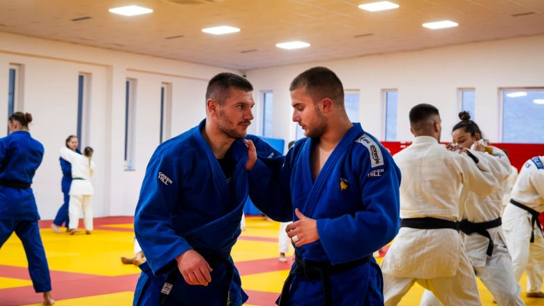 Akil Gjakova dhe Dardan Cena të pafat, eliminohen nga Kampionati Evropian