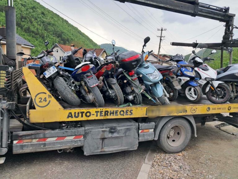 Policia shqipton gjoba e konfiskon motoçikleta dhe skuterë në Ferizaj