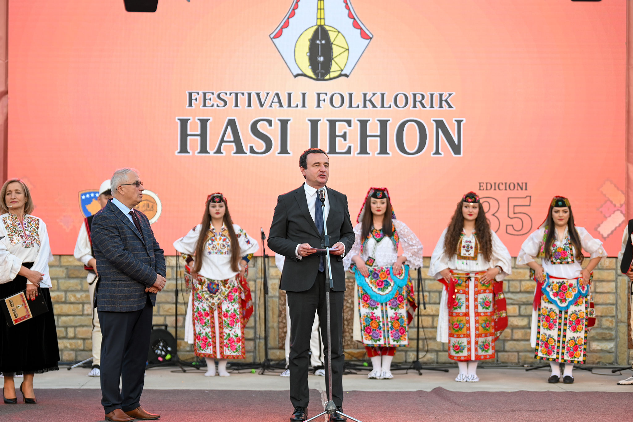 Kurti mori pjesë në “Hasi jehon 2024”: E ka epitetin e një prej festivaleve më të rëndësishme të trojeve tona