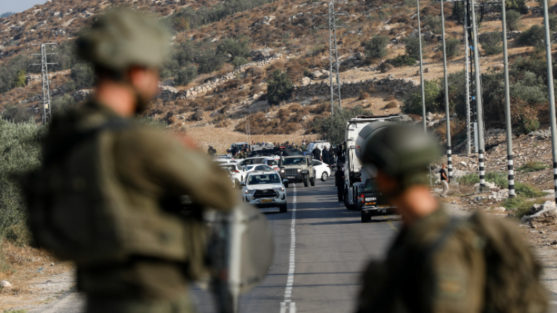 Vriten tre izraelitë pranë kufirit me Jordaninë